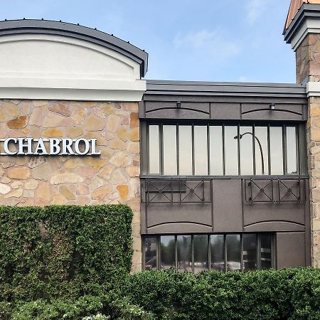 Le Chabrol Hotel & Suites Montréal Exterior foto